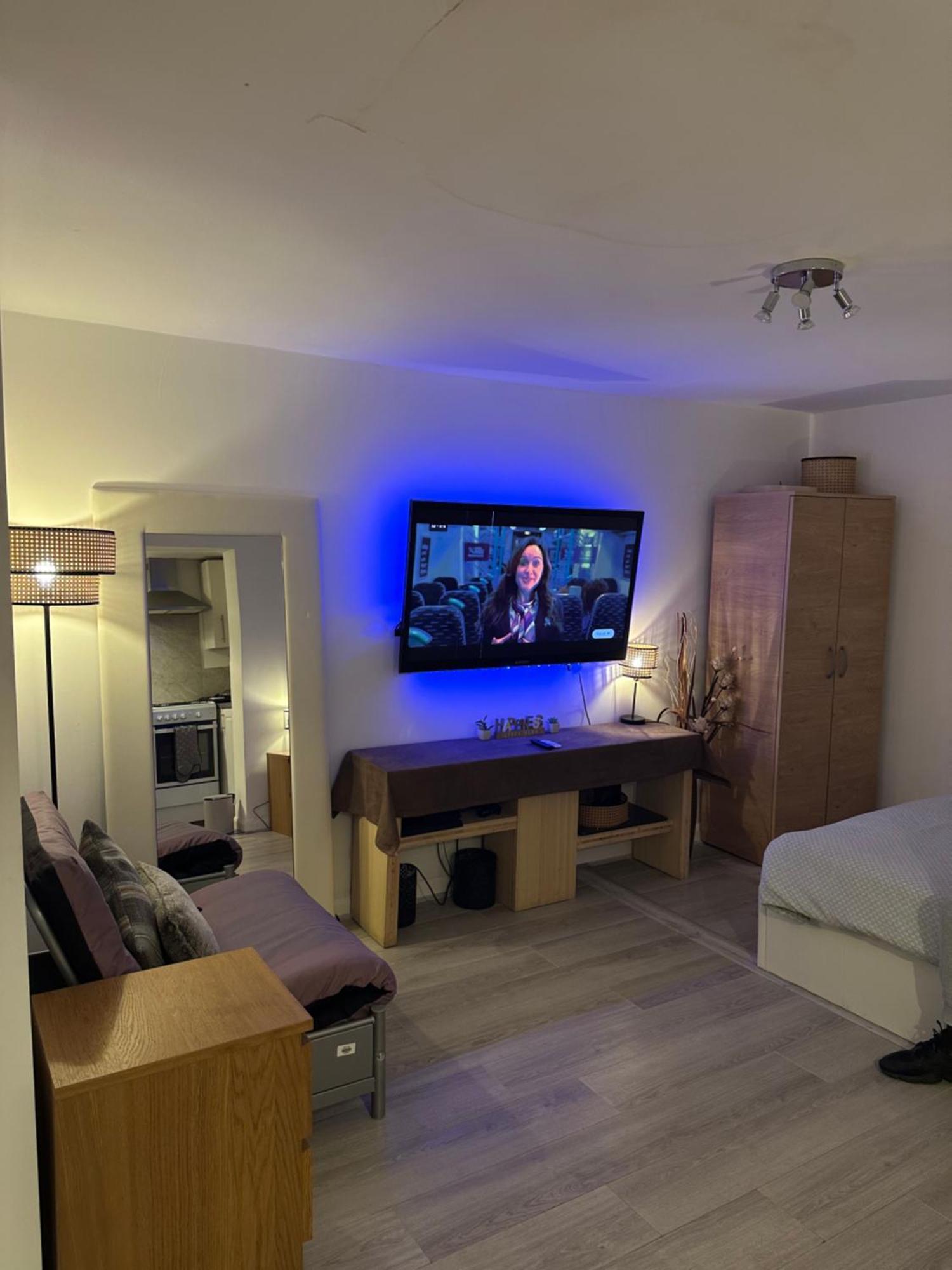 Stylish Studio Flat - Watford Junction - Harry Potter المظهر الخارجي الصورة