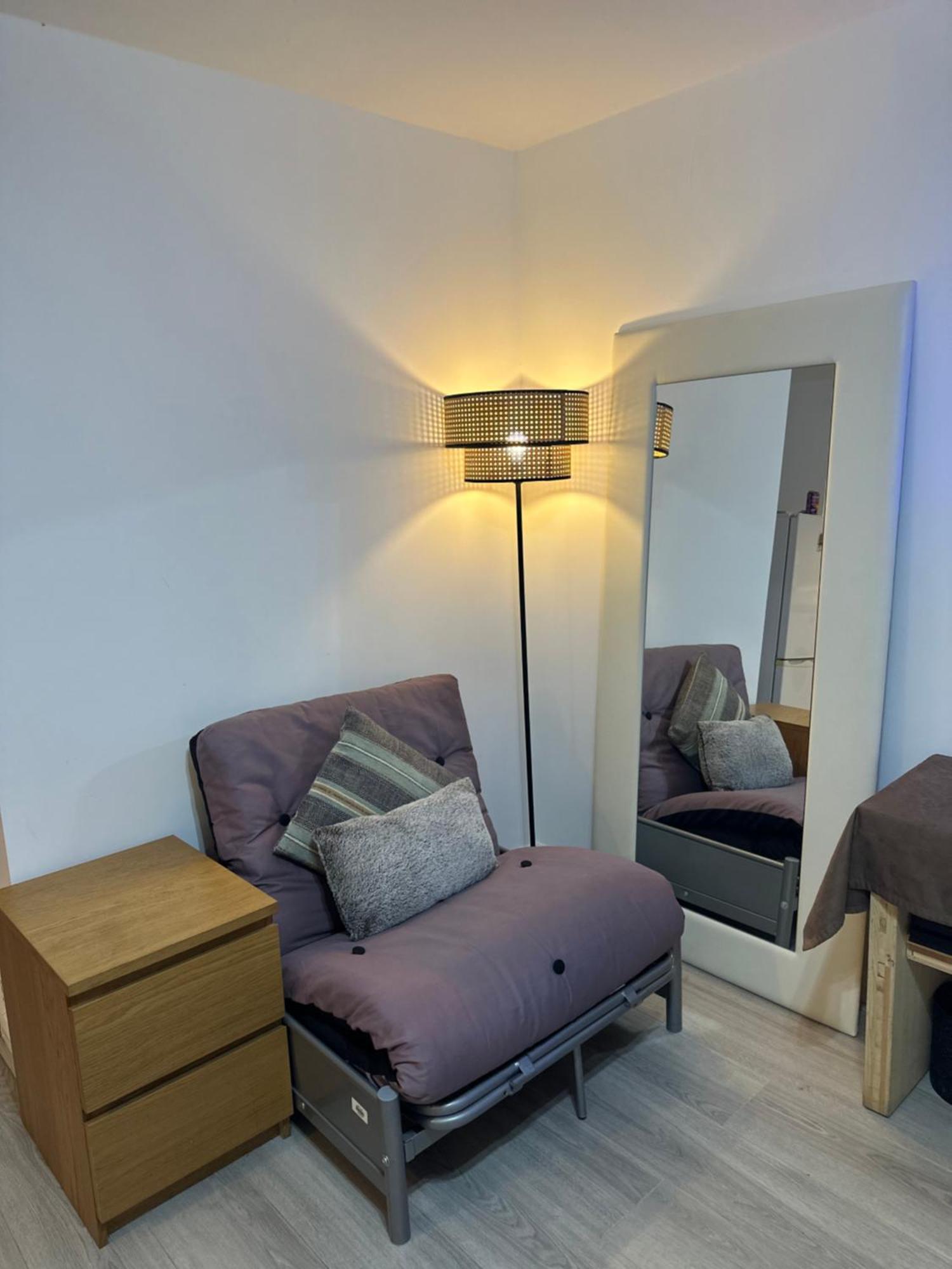 Stylish Studio Flat - Watford Junction - Harry Potter المظهر الخارجي الصورة